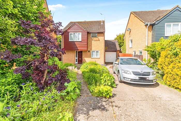 3 Bedroom Detached House For Sale In Carters Close, Sherington, Newport Pagnell, MK16