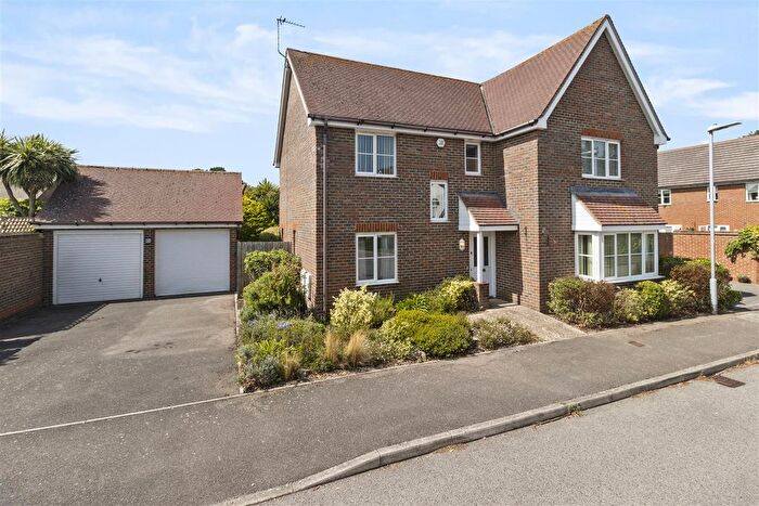 4 Bedroom Detached House For Sale In Regents Place, Eastbourne, BN21