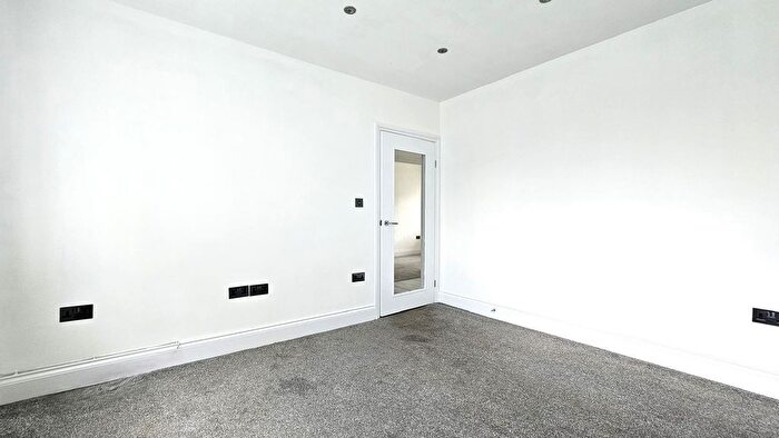 2 Bedroom Flat To Rent In Blakewood Court, Anerley Park, SE20
