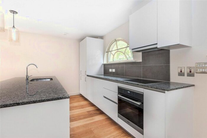 2 Bedroom Flat To Rent In Synergy House, Lindley Place, TW9