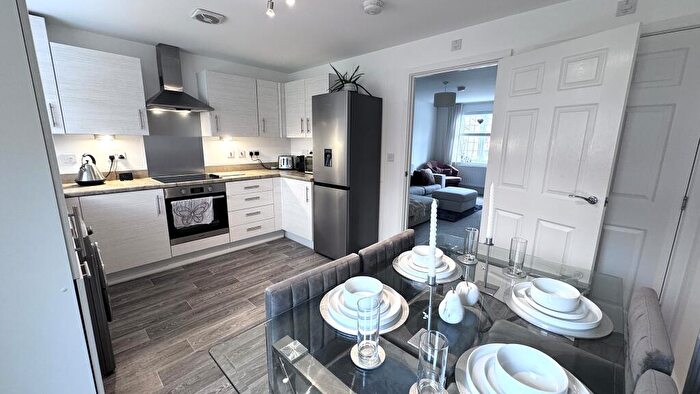 2 Bedroom Semi-Detached House For Sale In Harcourt Grove, Leicester, LE7