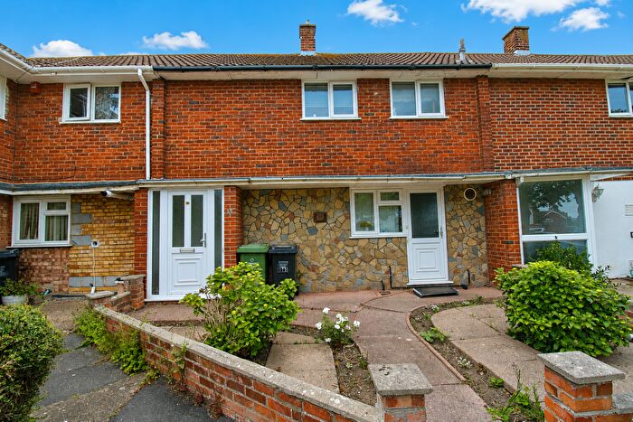 2 Bedroom Terraced House For Sale In Hockley Road, Basildon, SS14