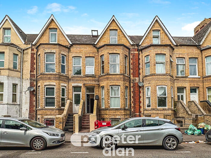1 Bedroom Flat To Rent In Ferry Road, Grangetown, Cardiff, CF11