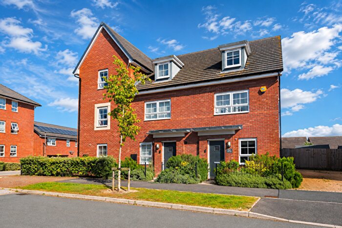 3 Bedroom Terraced House For Sale In Cicero Crescent, Fairfields, Milton Keynes, MK11