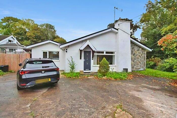 3 Bedroom Detached Bungalow For Sale In Pasko, St. Florence, Tenby, SA70