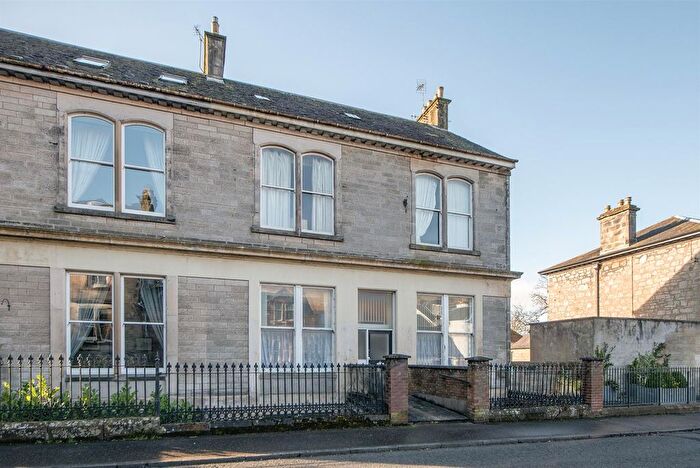 2 Bedroom Flat For Sale In B Bridge Street, Dollar, FK14