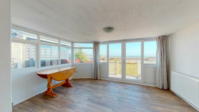 2 Bedroom Detached Bungalow To Rent In Faversham Road, Seasalter, CT5