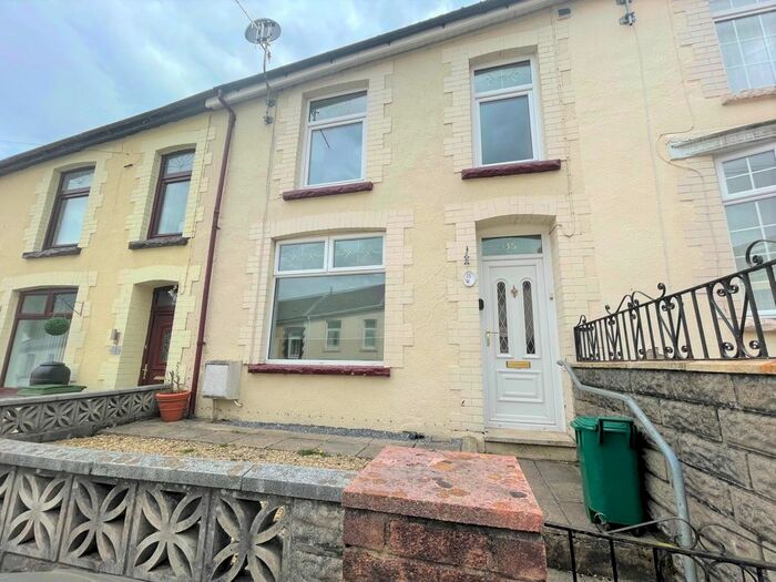 3 Bedroom Terraced House To Rent In Oakland Street (), Miskin, Mountain Ash, CF45
