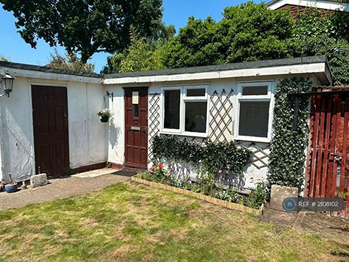 Studio To Rent In Liberty Lane, Addlestone, KT15