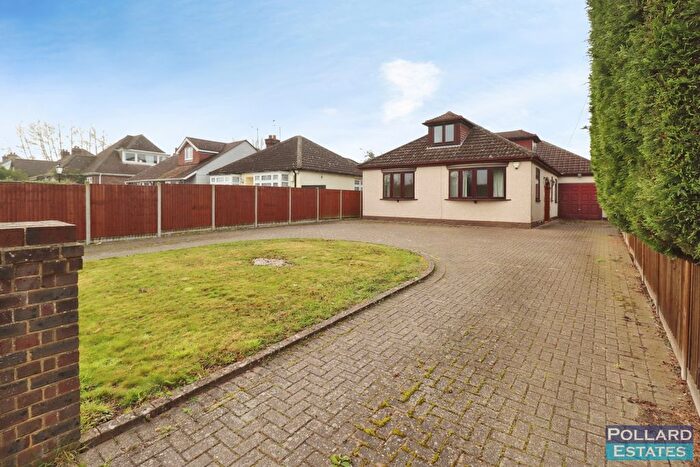 4 Bedroom Detached House For Sale In London Road, Newington, ME9