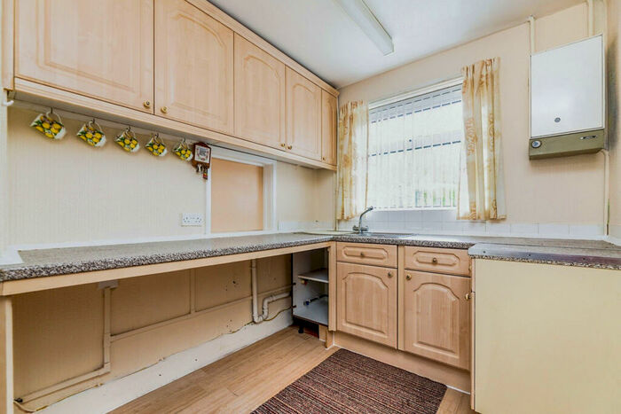 2 Bedroom Semi-Detached House For Sale In Crane Road, Rotherham, S61