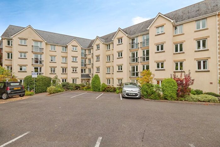 2 Bedroom Flat For Sale In Blenheim Road, Minehead, TA24