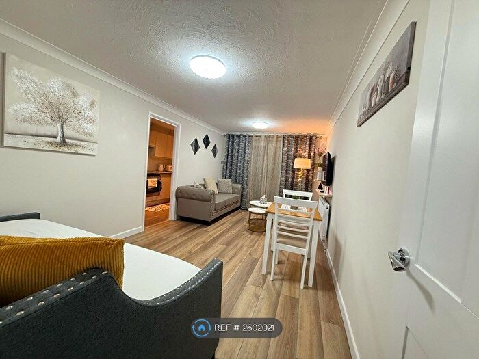 1 Bedroom Flat To Rent In Kestrel House, Farnham, GU9
