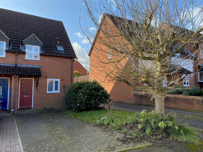 2 Bedroom End Of Terrace House To Rent In Russett Way, Newent, GL18
