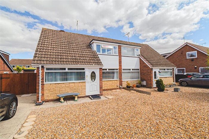3 Bedroom Semi-Detached House For Sale In Hawkswood, Covingham, Swindon, SN3