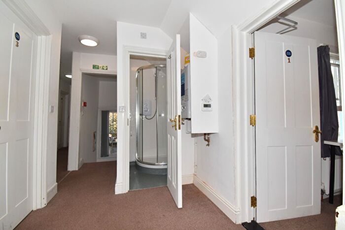 1 Bedroom Flat To Rent In Church Street, Falmouth, TR11