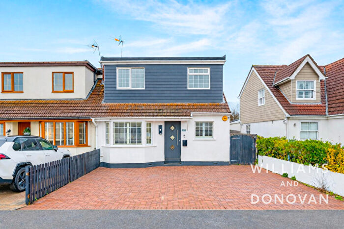 3 Bedroom Semi Detached House For Sale In Louisa Avenue, Benfleet, SS7