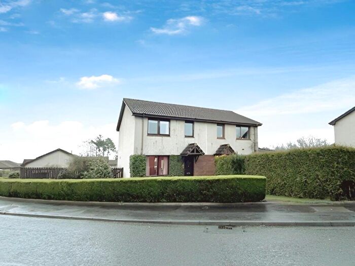 3 Bedroom Semi-Detached House For Sale In Tanna Drive, Pitcairn, Glenrothes, KY7