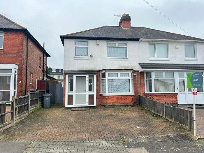 3 Bedroom Semi-Detached House To Rent In Houlditch Road, Leicester, LE2