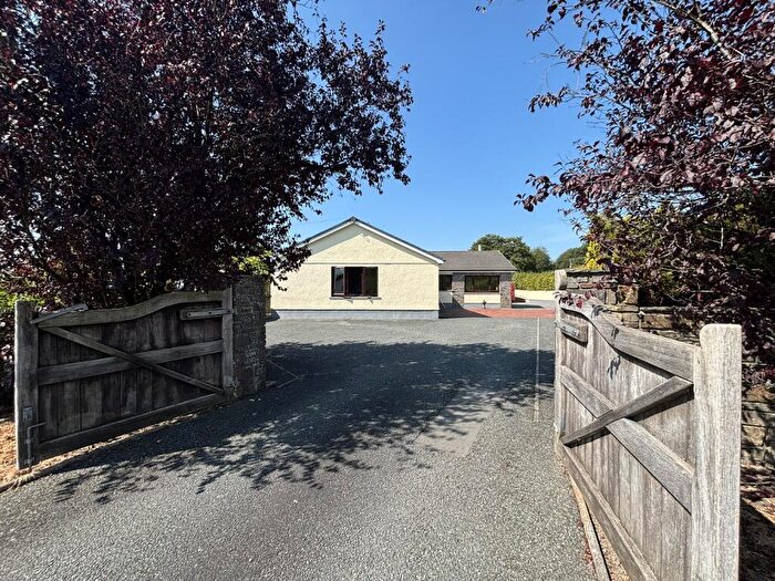 4 Bedroom Detached House For Sale In Manordeilo, Llandeilo, Carmarthenshire., SA19