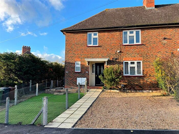 1 Bedroom Maisonette To Rent In Roundhill Way, Guildford, Surrey, GU2