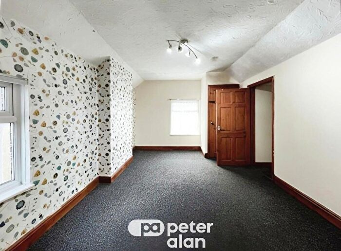 3 Bedroom House To Rent In St. Annes Terrace, SA11