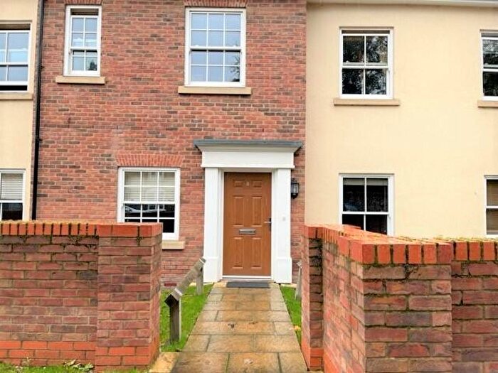 2 Bedroom Flat To Rent In Maynewater Lane, Bury St. Edmunds, Suffolk, IP33