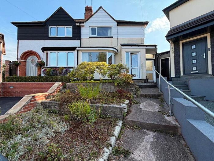 3 Bedroom Semi-Detached House For Sale In Shrublands Avenue, Oldbury, B68