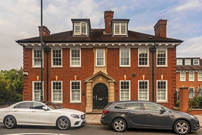 3 Bedroom Property To Rent In High Street, Hampton Hill, Hampton, TW12