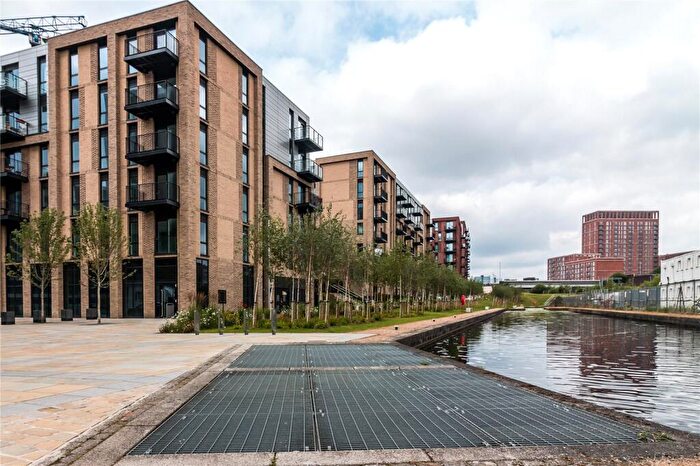 2 Bedroom Apartment To Rent In Lockside Lane, Salford, Greater Manchester, M5