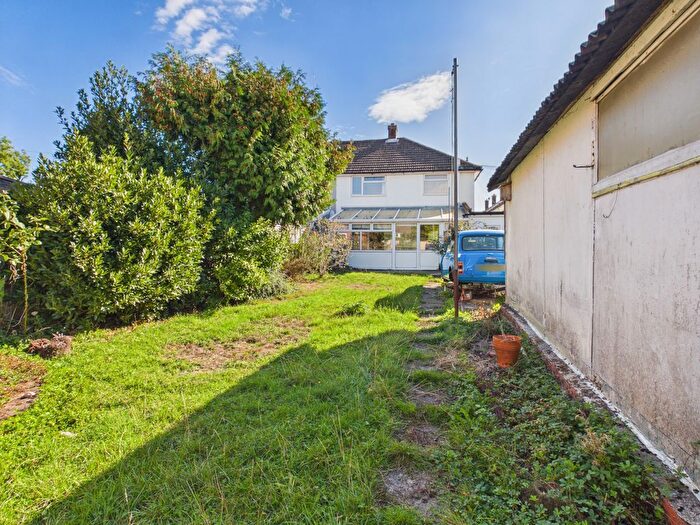 3 Bedroom Semi-detached House For Sale In Knight Road, Tonbridge, TN10