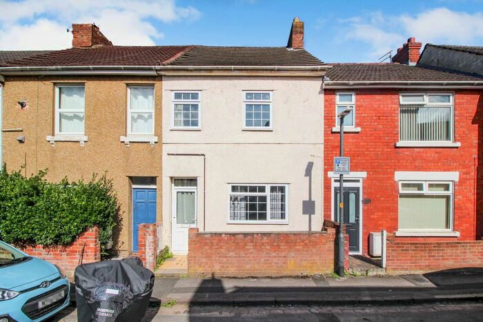 3 Bedroom Terraced House To Rent In Union Street, Old Town, Swindon, SN1