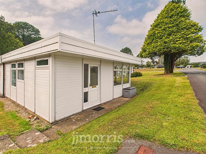 2 Bedroom Property For Sale In The Woodlands, Haverfordwest, SA62