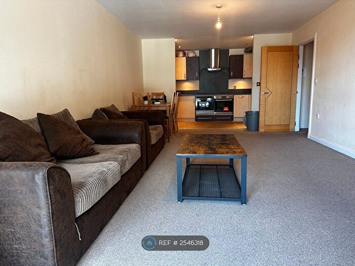 2 Bedroom Flat To Rent In Churchill Way, Cardiff, CF10