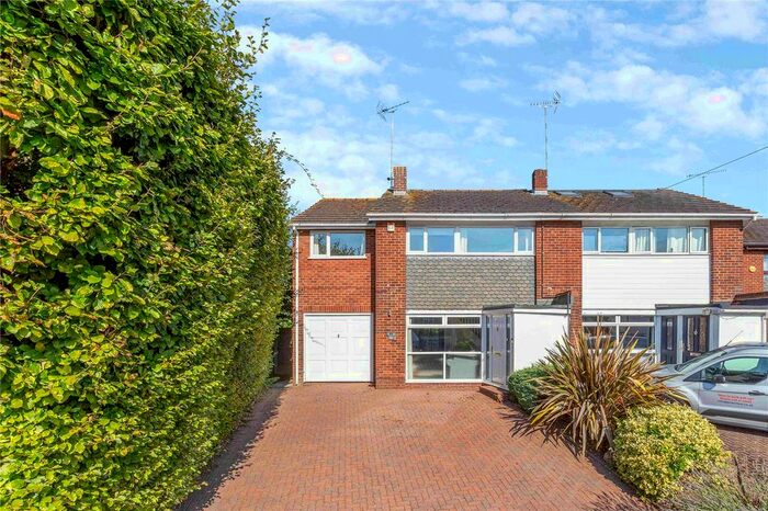 4 Bedroom Semi-Detached House To Rent In Colemans Moor Road, Woodley, Reading, Berkshire, RG5