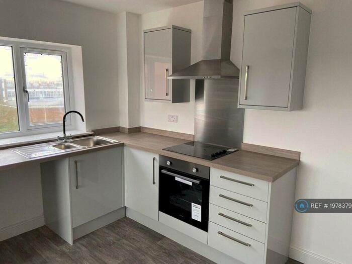 2 Bedroom Flat To Rent In Coopers Way, Blackpool, FY1