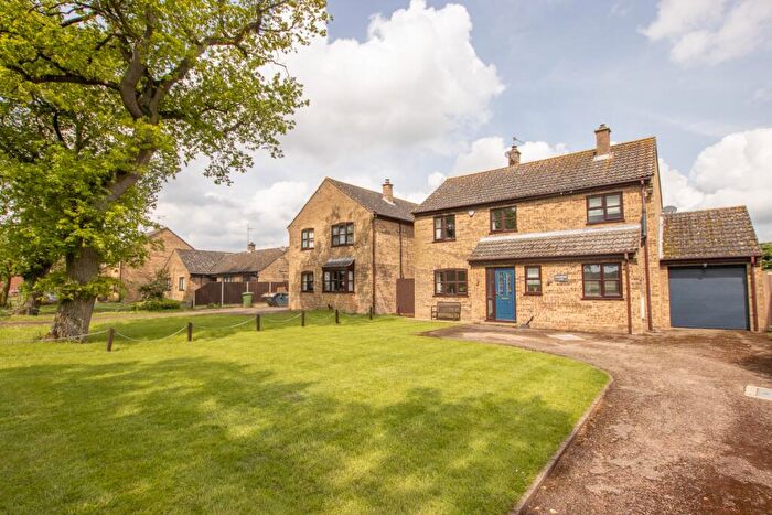4 Bedroom Detached House For Sale In Back Street, Gayton, PE32