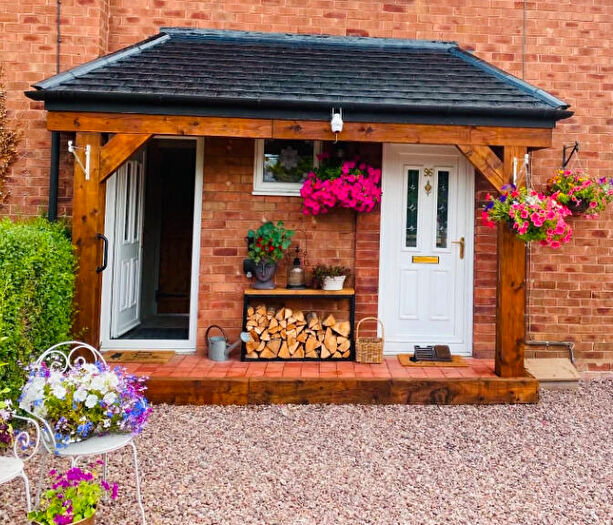 3 Bedroom Terraced House For Sale In Tattenhall Road, Chester, CH3