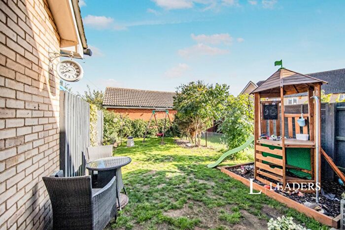2 Bedroom End Of Terrace House To Rent In Harrier Close, IP3
