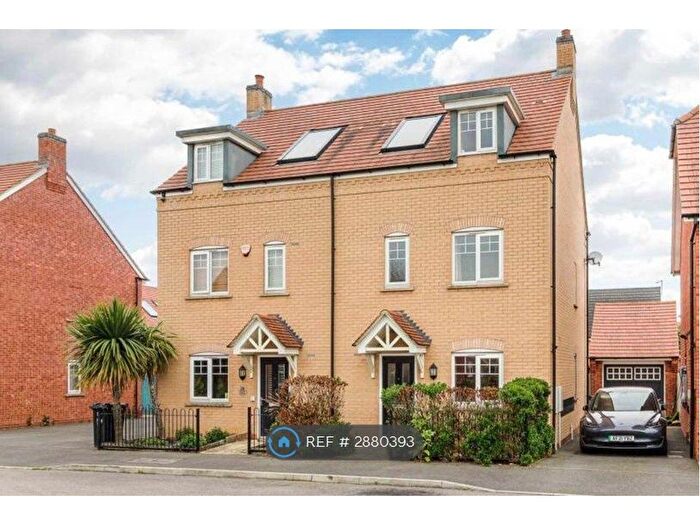 4 Bedroom Semi-Detached House To Rent In Maxwell Crescent, Northampton, NN5