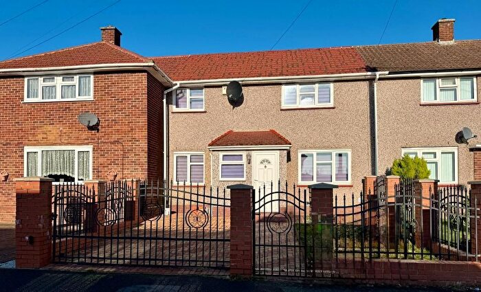 3 Bedroom Property To Rent In Thorndike, Slough, SL2