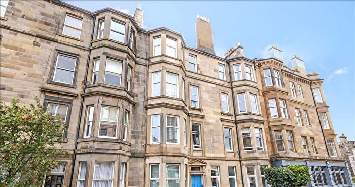 2 Bedroom Flat For Sale In / Royston Terrace, Edinburgh, EH3