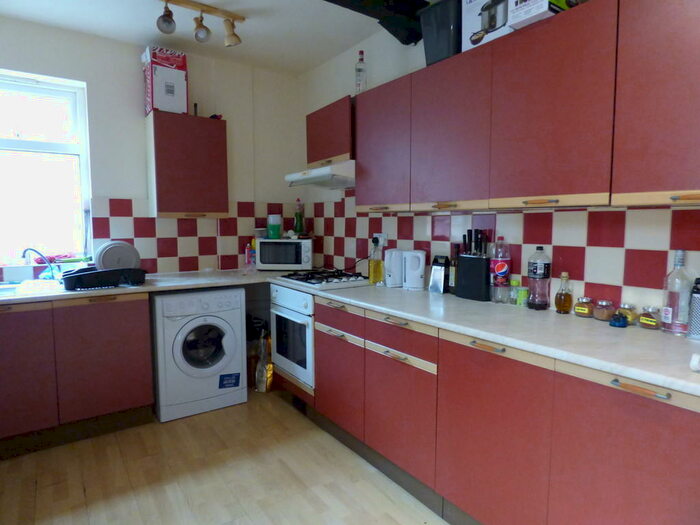 4 Bedroom Terraced House To Rent In Luther Street, LE3
