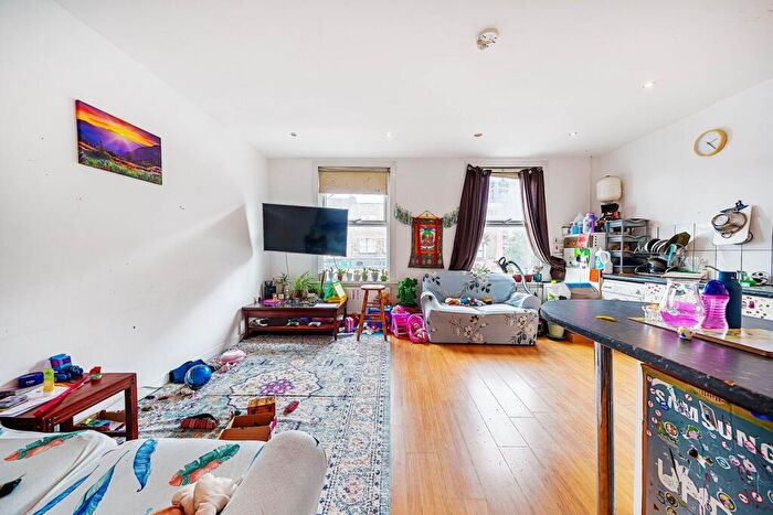 2 Bedroom Flat To Rent In Barking Road, Canning Town, London, E16