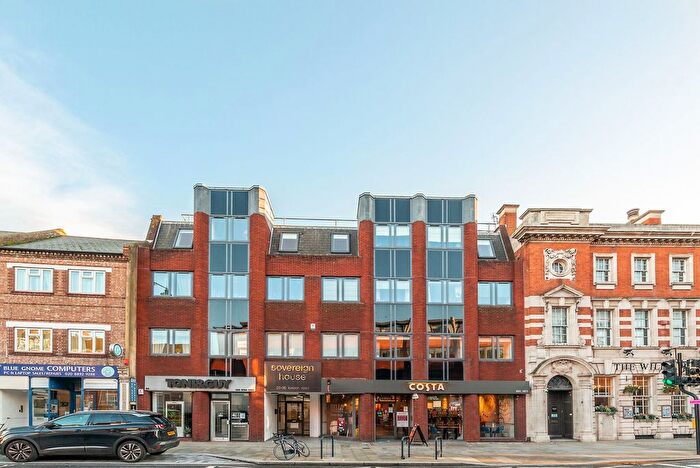 1 Bedroom Flat To Rent In London Road, Twickenham, TW1