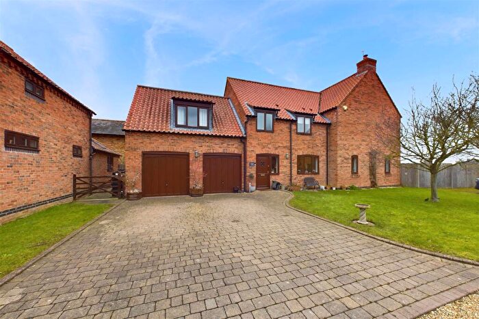 5 Bedroom Detached House For Sale In Back Lane, Barnby, Newark, NG24