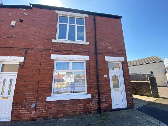 2 Bedroom End Of Terrace House For Sale In Bainbridge Avenue, Willington, Crook, DL15