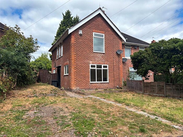 3 Bedroom Semi-Detached House For Sale In Pagnell Grove, Birmingham, West Midlands, B13