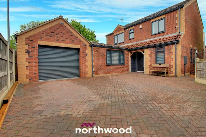 4 Bedroom Detached House For Sale In Kingsmede, Moorends, Doncaster, DN8