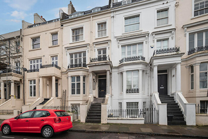 1 Bedroom Apartment To Rent In Alma Square, London, NW8